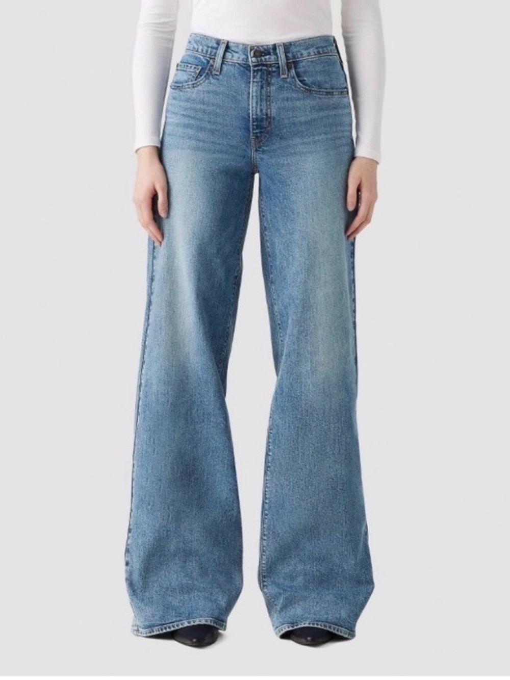 Levi's 728 high rise wide leg jeans- sweet success NWT size 33